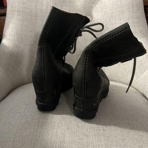 Sorel wedge boots women size 6.5 - Picture 3 of 4